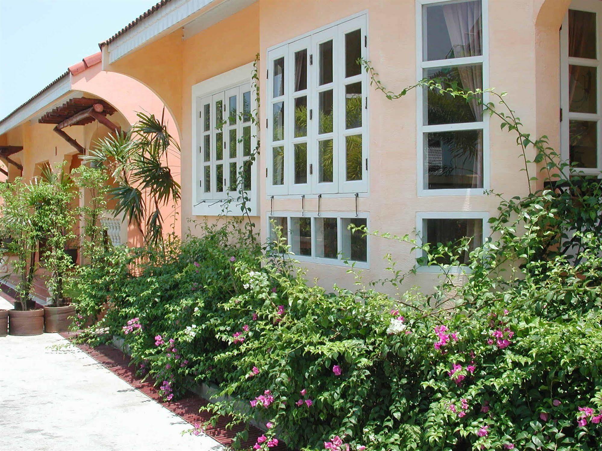 Baan Rajdamnern Hua Hin Hotel Luaran gambar